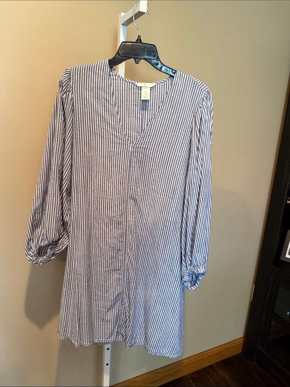H&M Blue and White Striped Midi Dress